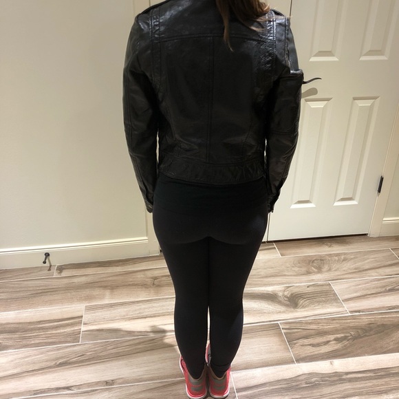 Leather jacket - Picture 5 of 5